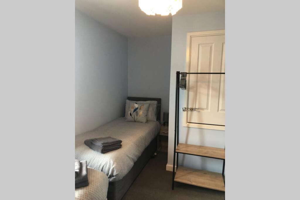 Dudley House **Staycation & Contractors** Sleeps 7 Tipton Zewnętrze zdjęcie