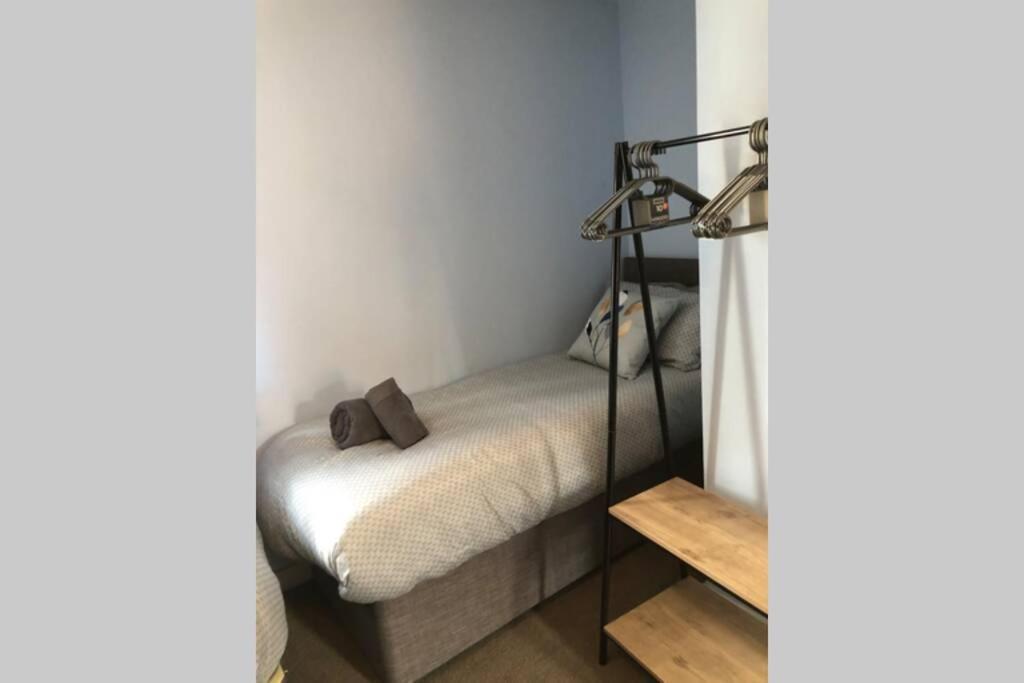 Dudley House **Staycation & Contractors** Sleeps 7 Tipton Zewnętrze zdjęcie